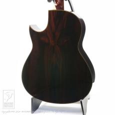 Larrivee C-10 Jacaranda (Rose Lady)_3