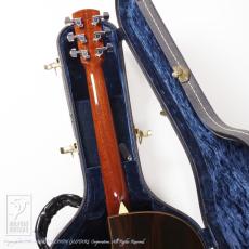 Larrivee C-10 Jacaranda (Rose Lady)_9