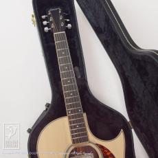 Larrivee The C03R-TE (Tommy Emmanuel Signature)_8