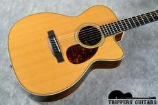Collings OM2H Cutaway (2007)_14
