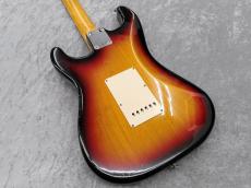 Fender American Vintage 62 Stratocaster Thin Lacquer 3CS 2003_4