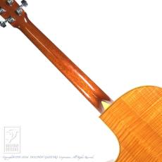 Larrivee C-19 Eagle Curly Maple_6