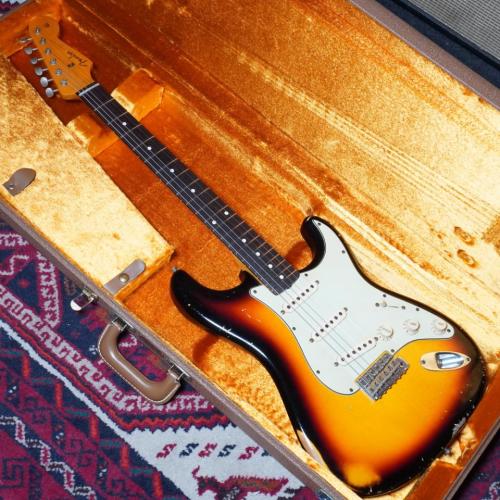 Fender Custom Shop 1960 Stratocaster Relic 3-Color Sunburst