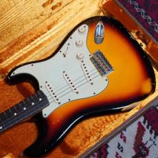 Fender Custom Shop 1960 Stratocaster Relic 3-Color Sunburst_3