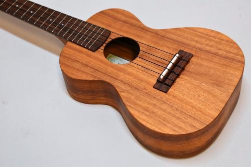 Shimo Guitars #916 Concert HawaiianKoa