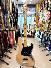 Squier Classic Vibe 70s Jazz Bass_2