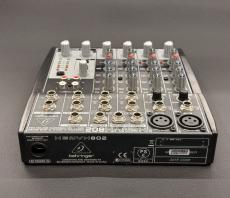 BEHRINGER XENYX 802_4
