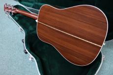 Martin Custom Shop Style CTM D-28  / Old Style Decal Logo・Grover peg・Premium Grade Spruce Top・Indian Rosewood Side and Back・Mahogany Neck・Bevel edge Black Pick guard【With Martin Hard Case】2011年製_3