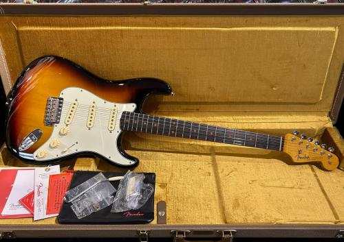 Fender American Vintage II 1961 Stratocaster 3-Color Sunburst【3.46kg/2024年製USED】