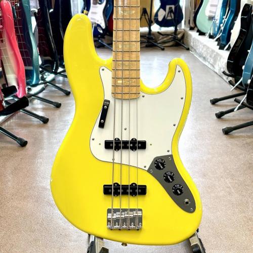 Fender Japan Limited International Color Jazz Bass