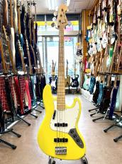 Fender Japan Limited International Color Jazz Bass_2