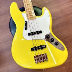 Fender Japan Limited International Color Jazz Bass_4