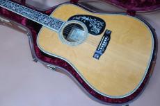 Martin D-50 Deluxe / Solid Bear claw Sitoka Spruce Top・Solid Brazilian Rosewood Side and Back・D-50 Style Tree of Life Inlay・Top Inlay Style Herringbone Pearl With Black / White/Black Fiber Inlay【With Origina_2