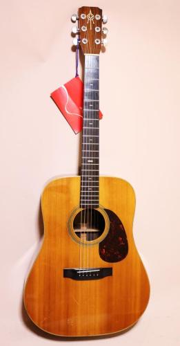 K.Yairi YW-500R　’83　他とは違う特別に珍しいデザインです。