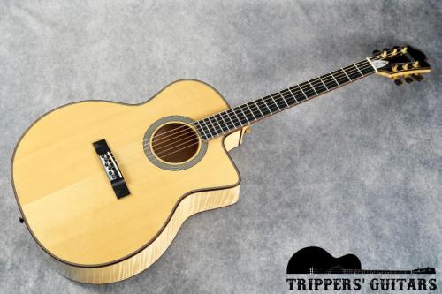Dell'Arte Kinnard Custom “Blues” (2001) とても珍しいJohn S Kinnard製作のカスタム品!材もサウンドも素晴らしいです!