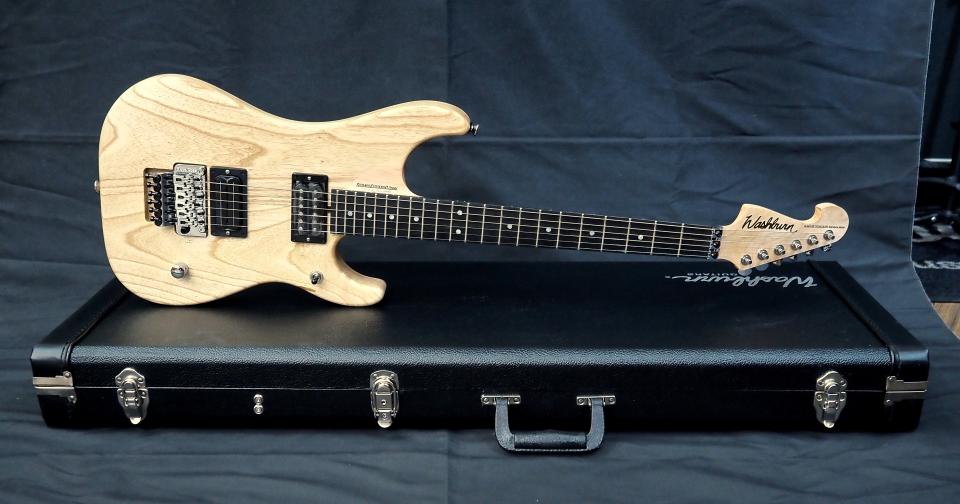 4/29まで【値下げ】Washburn アコースティックベース 4/29まで【値下げ】Washburn アコースティックベース