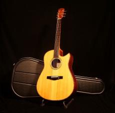 Kameoka Guitar KMD Cutaway【2006年製 押尾コータローも愛用の知る人ぞ知る逸品! 滅多に出て来ない希少モデルが極上美品で入荷です! 】解説試奏動画ご覧下さい。