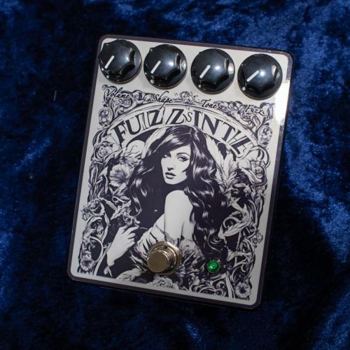 Analog White Zerö FUZZSINTHE Si 通常版