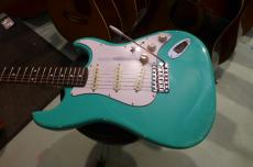 ストラトキャスター・タイプ、新品、プレミアムセレクション、タイム