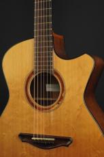 Fujii Guitars OM Cutaway_3
