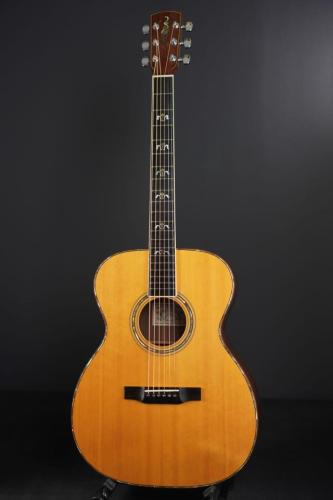 Larrivee OM-10 Pelican