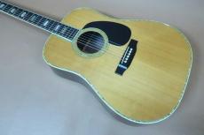 Martin D-45 / Solid Spruce Top・Solid Rosewood Side and Back・Vertical Logo・Solid Abalone Trim and Rosette・Hexagons Inlay・Mahogany 1P Neck・Ebony Fingerboard and Bridge【With Original Hard Case 】1985年製_3