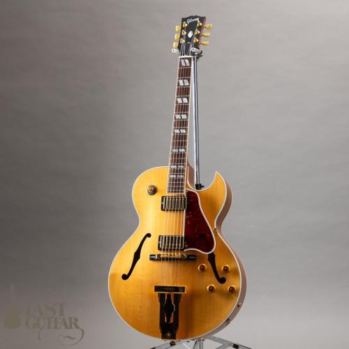 Gibson Custom Shop Custom Crimson L-4 
