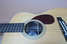 Collings OM2HT Traditional Baked / Waverly peg・Solid Sitka Spruce Traditional (Baked) Top・Solid East Indian Rosewood Side and Back・Ivoroid andHerringbone Binding・Diamond Inlay【With Original 30s Style Hard Case_11