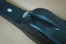 Collings OM2HT Traditional Baked / Waverly peg・Solid Sitka Spruce Traditional (Baked) Top・Solid East Indian Rosewood Side and Back・Ivoroid andHerringbone Binding・Diamond Inlay【With Original 30s Style Hard Case_16