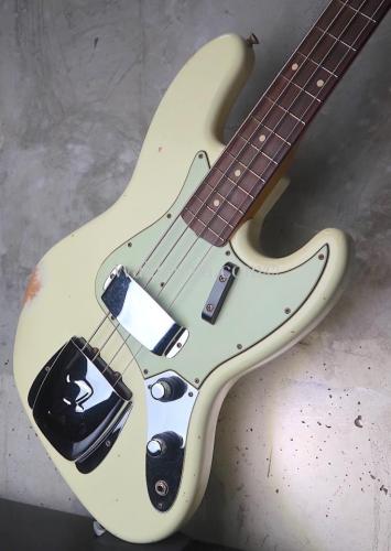 Fender Custom Shop  '60 Jazz Bass Relic / Aged Vintage White