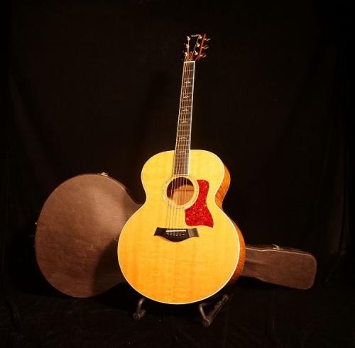 Taylor 615【珍しい純アコ仕様!17インチジャンボボディ とても鳴りの良いメイプルモデルです! J-200をご検討の方にもオススメです! 】解説試奏動画ご覧下さい。