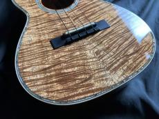 Martin CTM Style 5K Tenor ”Purple Martin Crazy Koa”_3