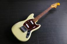 Fender Mustang　1975年　プレートシリアル　
