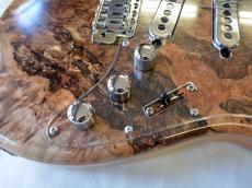 DEREK CUSTOM GUITAR Custom ST/Spolted Burl Maple_8