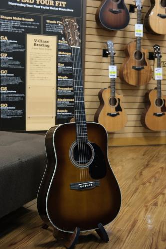 Martin HD-28 Standard / Amber Tone
