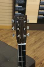 Martin HD-28 Standard / Amber Tone_5