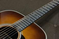 Martin HD-28 Standard / Amber Tone_7