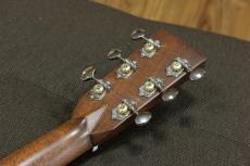 Martin HD-28 Standard / Amber Tone_9