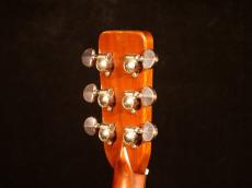 Martin D-28【1964年製 柾目のハカランダに丸ヘッドが堪らない人気の60年代中期モデル!! リペア歴アリの為相場よりお安くご提供です!】解説試奏動画ご覧下さい。_9