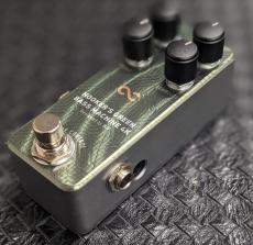 One Control Hooker's Green Bass Machine 4K_3