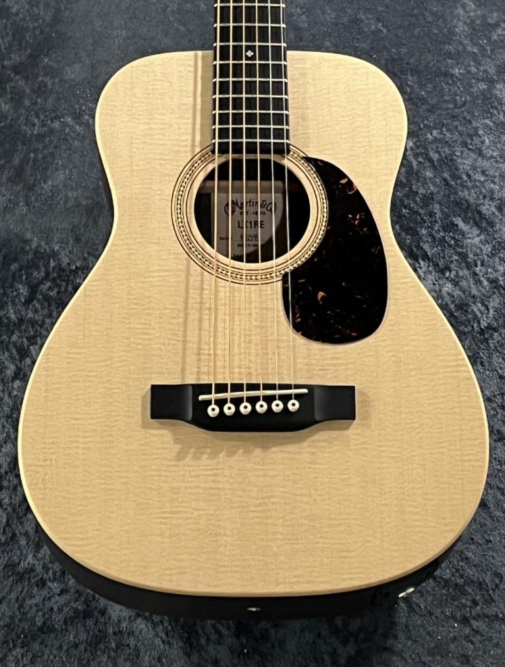 最終値下げ　超美品　Martin　マーチン　ギター 　PU搭載 エレアコ仕様 最終値下げ超美品Martinマーチンギター PU搭載 エレアコ仕様