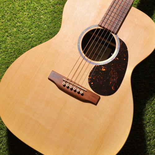 Martin 【特典あり!】000-X2E Braz #3038569【高耐久で初心者の方も安心】【クロサワ本店】【48回無金利分割】