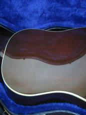 Gibson Custom Shop 1950s J-45 Tri-burst / Original Peg・Solid Spruce Top・Solid Mahogany Side and Back・Large Pick-guard・1-Ring Rosette・Normal Saddle【With Original Case】2014年製_10