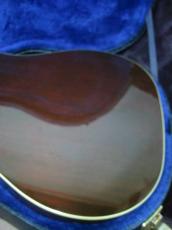 Gibson Custom Shop 1950s J-45 Tri-burst / Original Peg・Solid Spruce Top・Solid Mahogany Side and Back・Large Pick-guard・1-Ring Rosette・Normal Saddle【With Original Case】2014年製_11