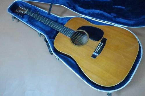 Martin HD-28 LSH Custom / Tony Rice・Solid Spruce Top・Solid Rosewood  Side and Back・Large Sound Hole・Original peg・Ebony Fingerboard and Bridge・Herringbone Binding・Black Pick guard【With Original Hard Case】1992