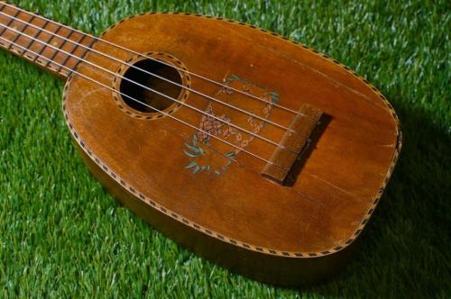 Kamaka SOPRANO PINE DELUXE 【ブルー・パイナップル・デカール 1930s】