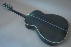 Cat's Eyes CE-2000S / Limited Product Model・Cat’s Eyes and C.F Martin Double Inner Stamp・Abalone Trim and Rosette・Spruce Top・Rosewood Side and Back・Ebony Fingerboard and Bridge・Long Saddle【With Original Hard Cas_6