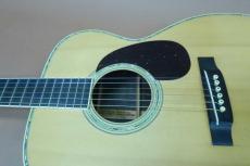 Cat's Eyes CE-2000S / Limited Product Model・Cat’s Eyes and C.F Martin Double Inner Stamp・Abalone Trim and Rosette・Spruce Top・Rosewood Side and Back・Ebony Fingerboard and Bridge・Long Saddle【With Original Hard Cas_12