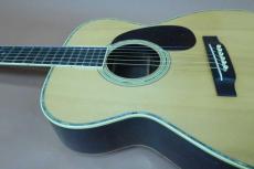 Cat's Eyes CE-2000S / Limited Product Model・Cat’s Eyes and C.F Martin Double Inner Stamp・Abalone Trim and Rosette・Spruce Top・Rosewood Side and Back・Ebony Fingerboard and Bridge・Long Saddle【With Original Hard Cas_13