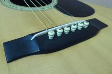 Cat's Eyes CE-2000S / Limited Product Model・Cat’s Eyes and C.F Martin Double Inner Stamp・Abalone Trim and Rosette・Spruce Top・Rosewood Side and Back・Ebony Fingerboard and Bridge・Long Saddle【With Original Hard Cas_14